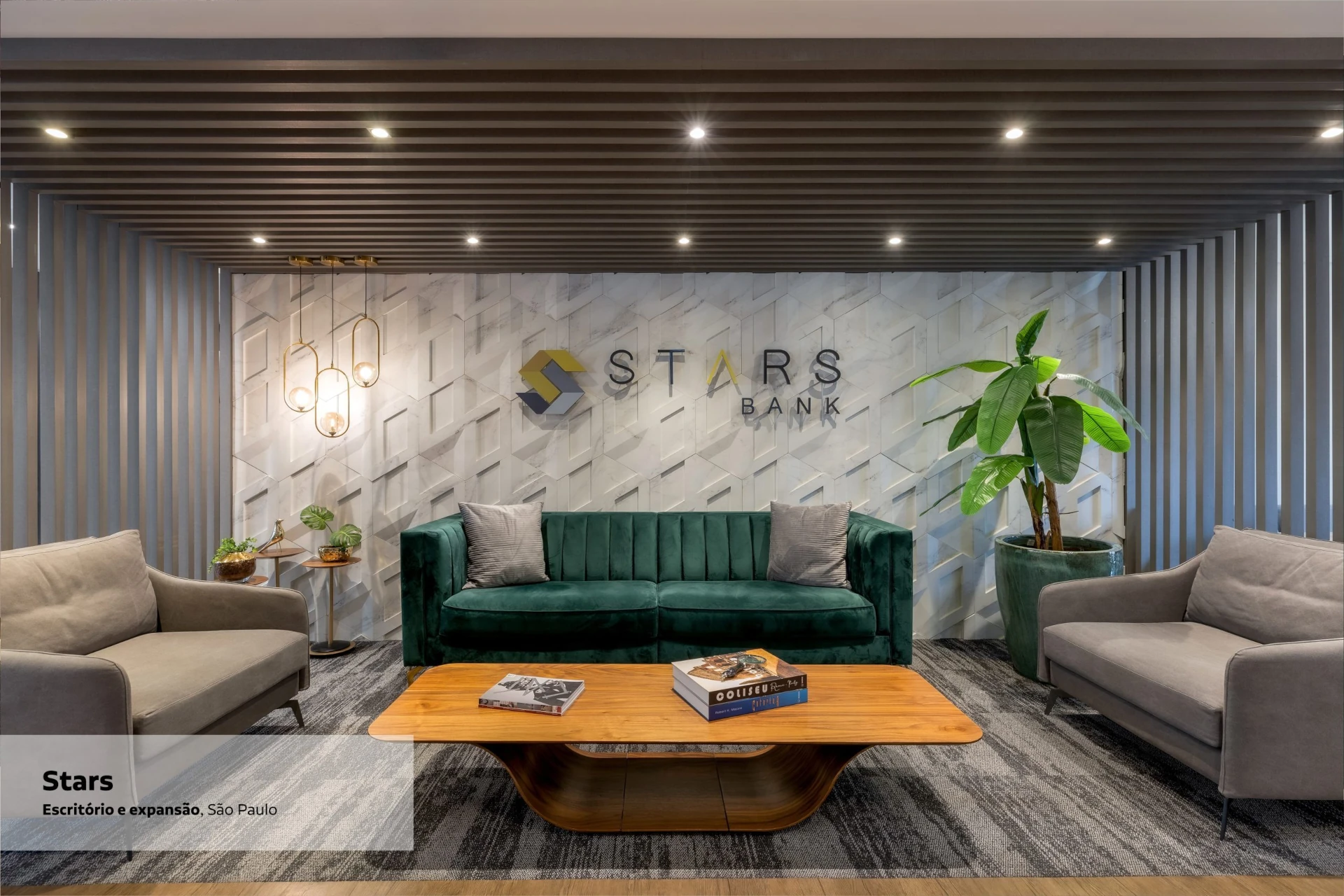 Case da Stars feito pela Space Plan